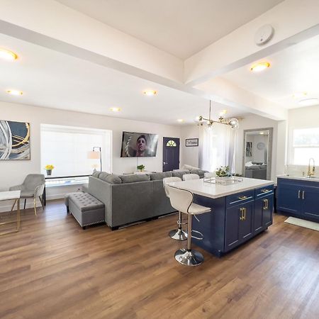Luxury Villa With Hot Tub! Walk To Beach & Bars Long Beach Esterno foto