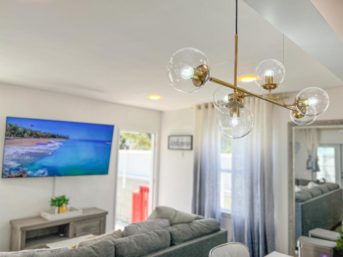 Luxury Villa With Hot Tub! Walk To Beach & Bars Long Beach Esterno foto