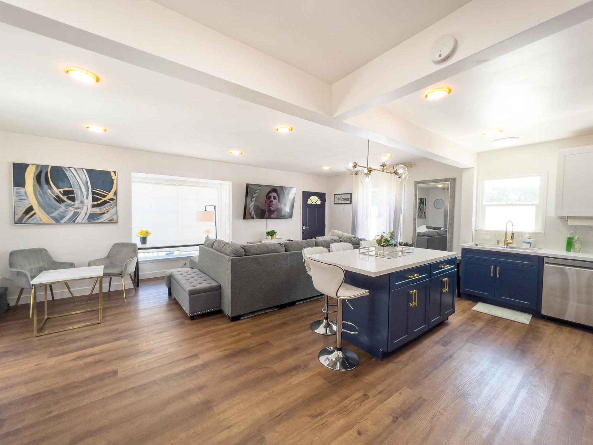 Luxury Villa With Hot Tub! Walk To Beach & Bars Long Beach Esterno foto